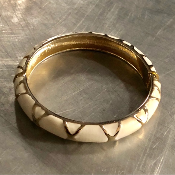 White Enamel Hinge Bangle - Picture 5 of 5